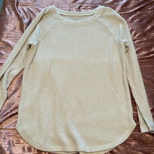 American eagle sweater long sleeve. Size medium.